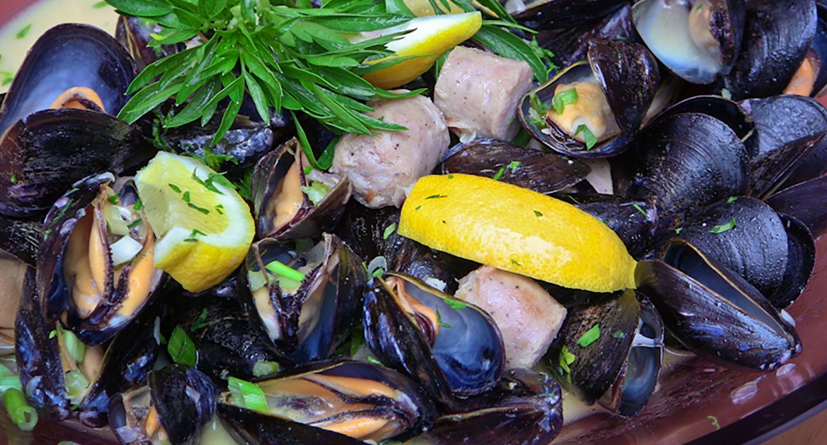View Beer'n Brat Mussels Gallery - Image 1 Beer'n Brat Mussels