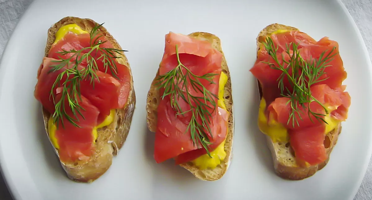 Dill-lox Canapés