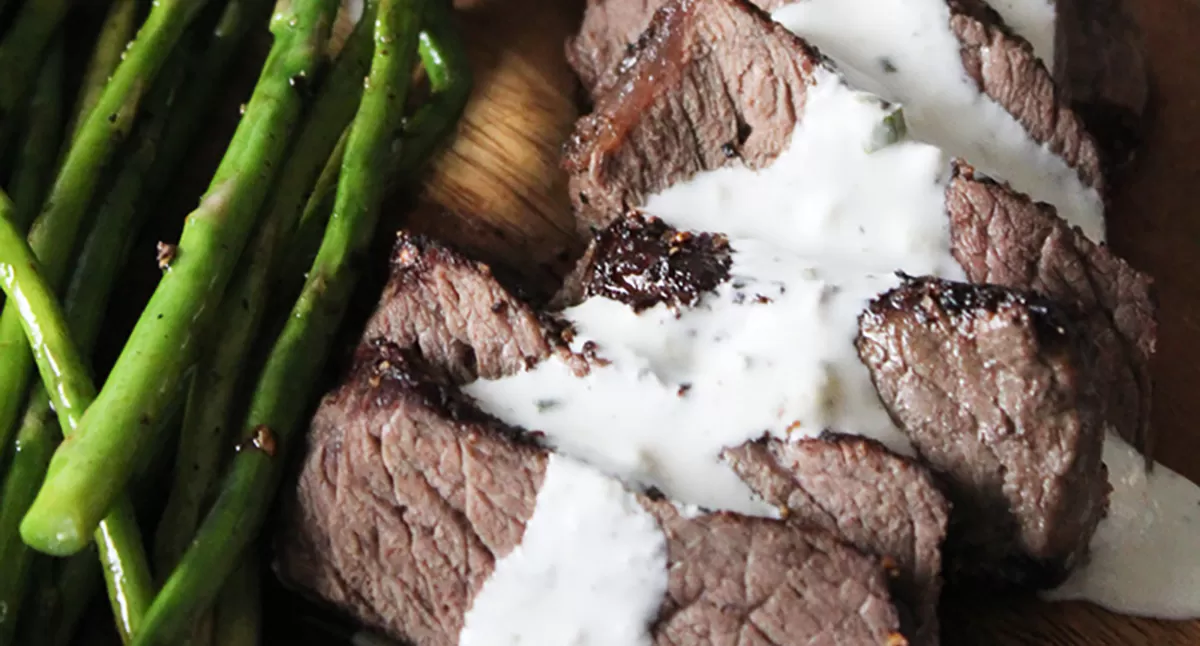 Pepper Steak with Horseradish Cream Sauce