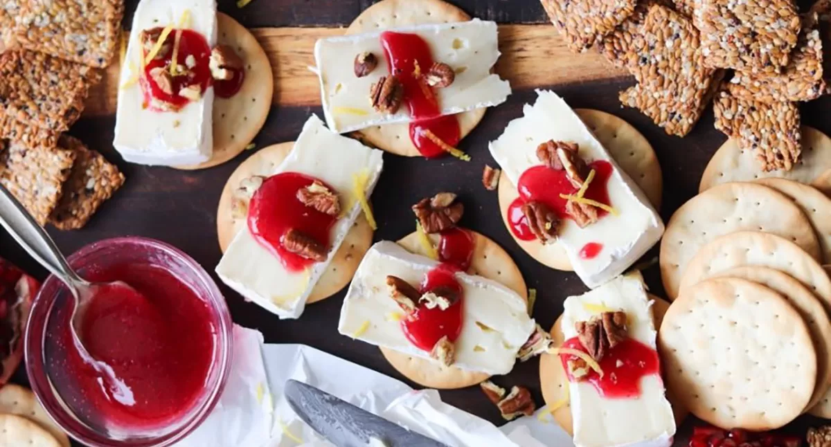 Cranberry Horseradish Brie Bites