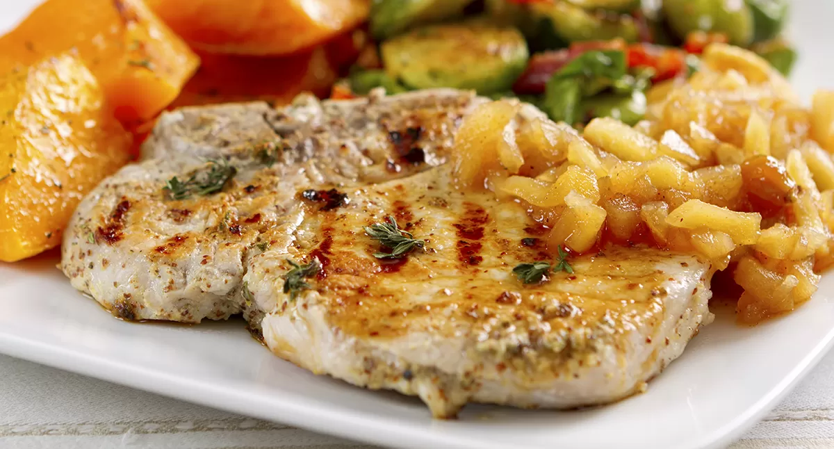 Grilled Pork Chops with Horseradish Applesauce