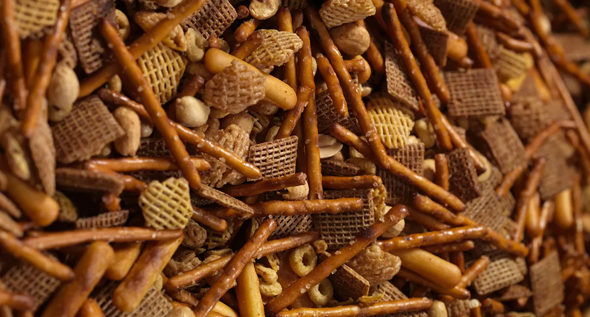 Spicy Sriracha Chex Mix