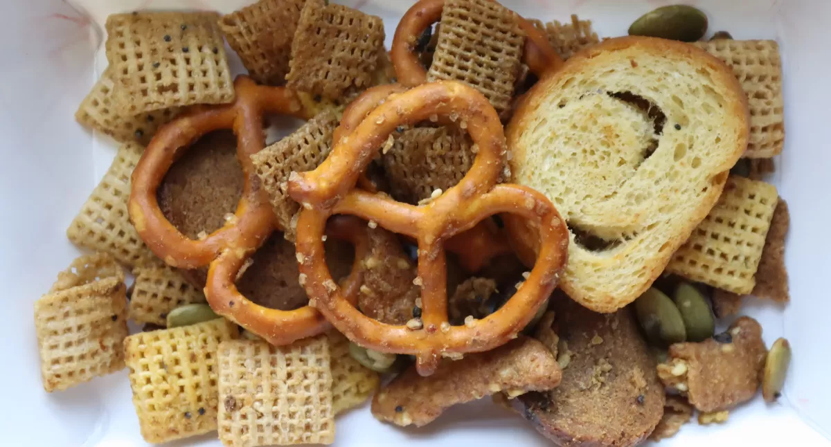 Everything Bagel Snack Mix