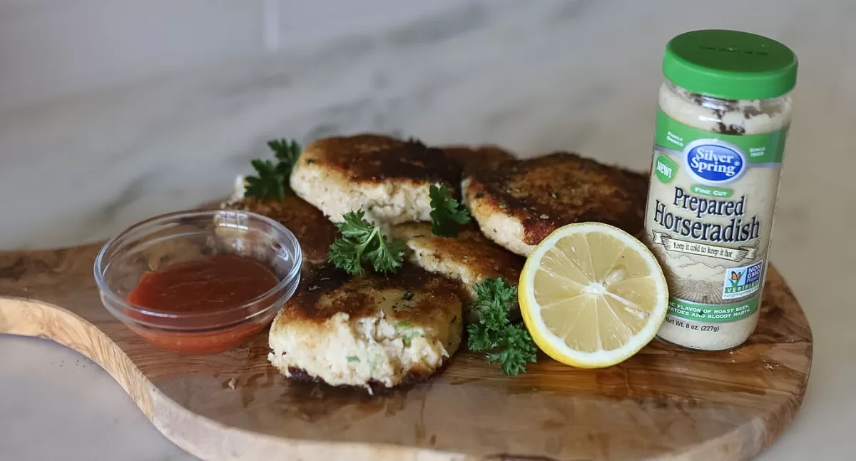 Crab Cakes with Cocktail Sauce