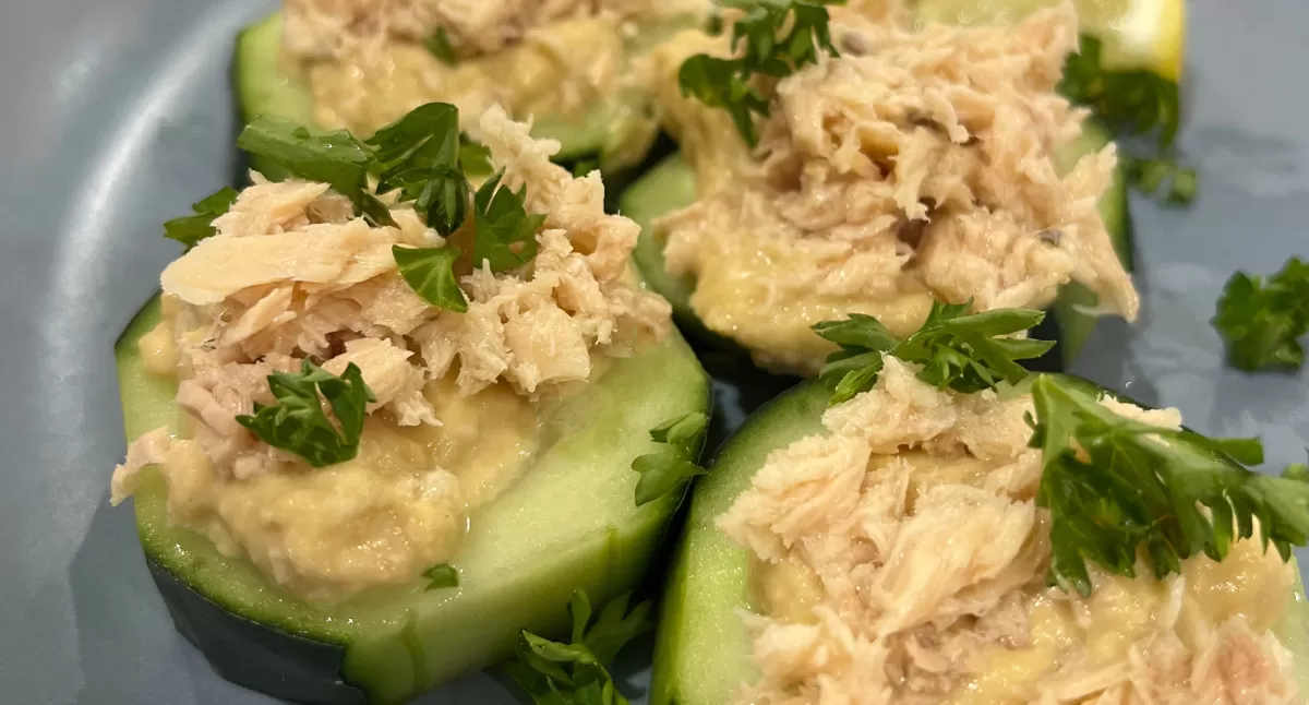 Horseradish Cucumber Salmon Bites