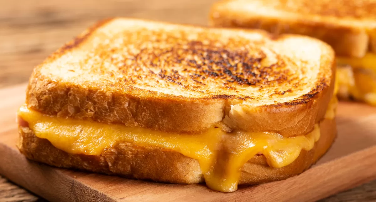 Grilled Cheese with Horseradish Sauce